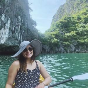 Meet your Posher, Amira